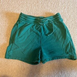 Aritzia boyfriend sweatshorts